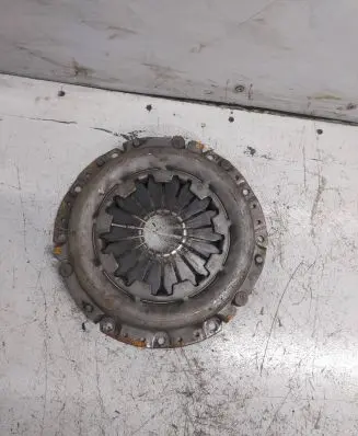 Hyundai Lantra I Pressure plate 2D26G