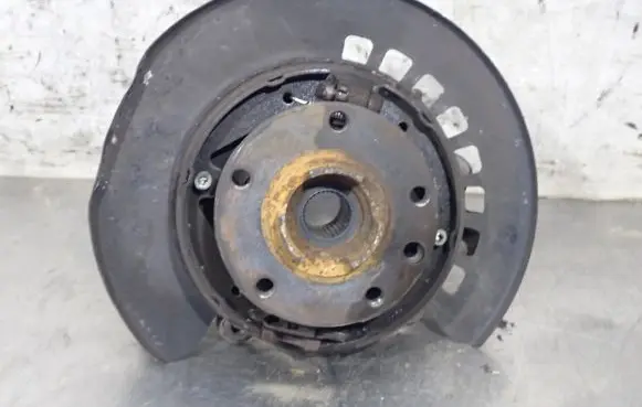 Volkswagen Touareg I Stub axle 7L0505436B