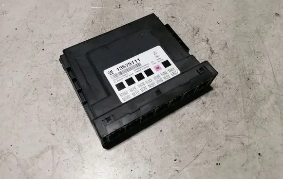 Opel Astra J Comfort/convenience module 13575111