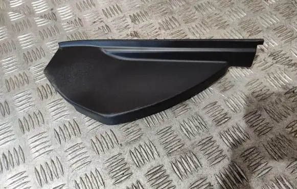 Mercedes-Benz GLE (W166 - C292) Dashboard side end trim A1666808603