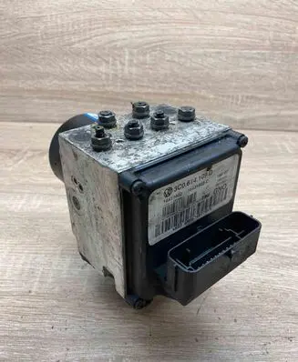 Volkswagen PASSAT B6 ABS Pump 3C0614109D 16431602 16431502C