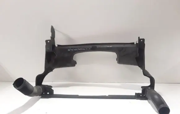 Mercedes-Benz R W251 Radiator mount bracket A2515000916