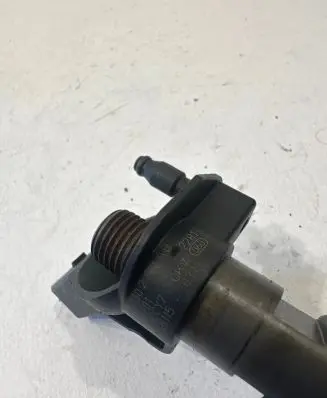 Audi A6 S6 C6 4F Fuel injector 059130277ab 0445115037