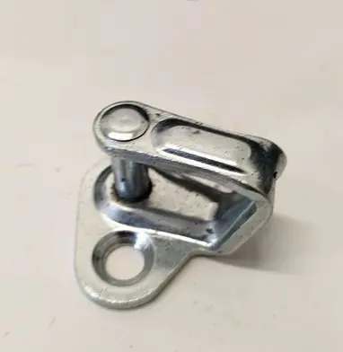 Opel Insignia A Front door lock loop/hook striker