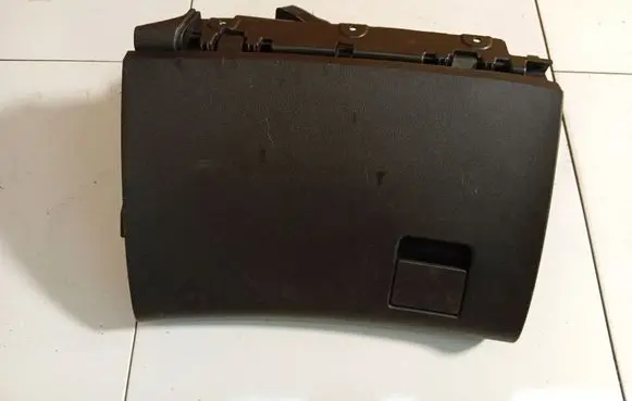 Opel Insignia A Glove box 13308550