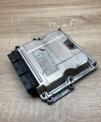 Renault Megane II Engine control unit/module ECU HOM8200039569 0281001934