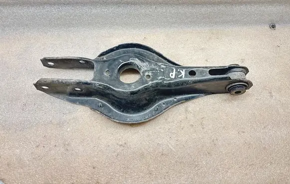 Rear upper control arm/wishbone