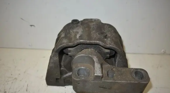 Audi A3 S3 8L Engine mount bracket 1J0199262