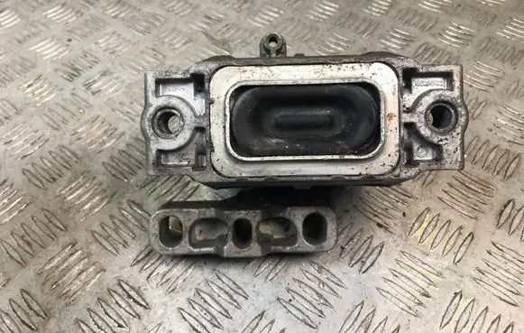 Audi A3 S3 8P Engine mount bracket 1K0199262 1K0199262CB