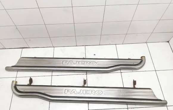 Mitsubishi Pajero Sill