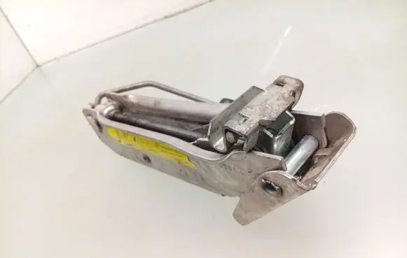 Audi A3 S3 8L Lift Jack 8E0011031M