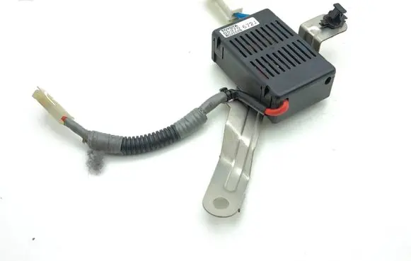 Lexus IS 220D-250-350 Door control unit/module 053706720 C25S2B 05370672J