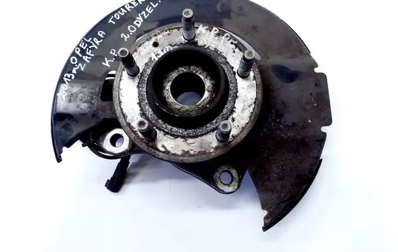 Opel Zafira C Front wheel hub