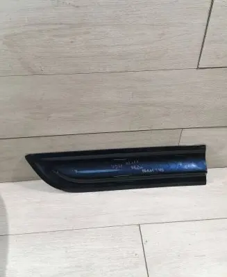 Porsche Macan (95B) Rear door trim (molding) 51647400110