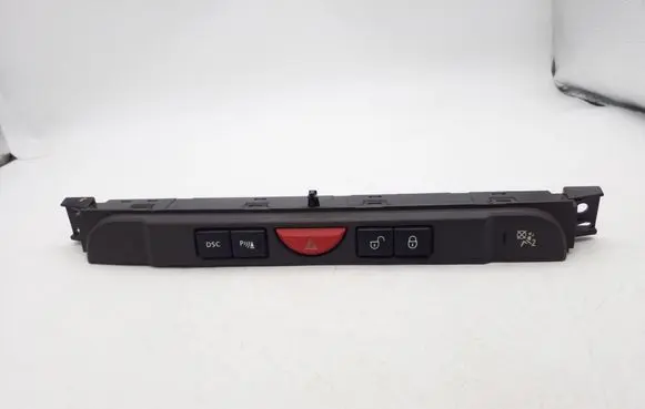 Land Rover Discovery 3 - LR3 Hazard light switch YUL500400WUX