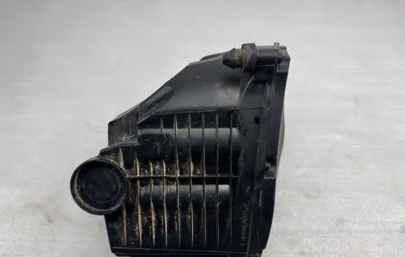 Audi A5 Air filter box 8W0133843A 8W0133843