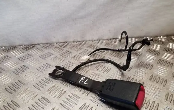 Toyota Auris E180 Front seatbelt buckle E034501