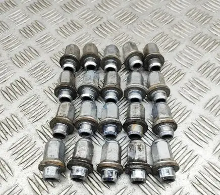 Toyota Hilux (AN10, AN20, AN30) Nuts/bolts 9094201109