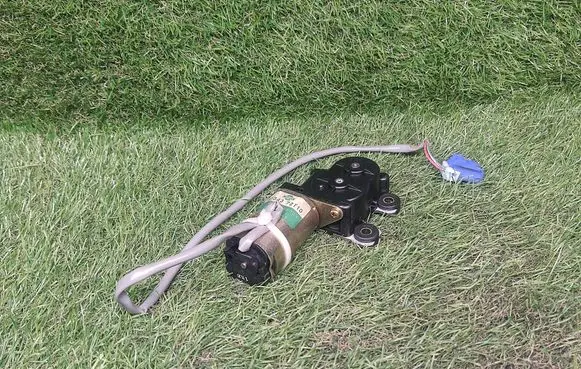Nissan Patrol Y61 Seat adjustment motor 8734372T10 9179009003