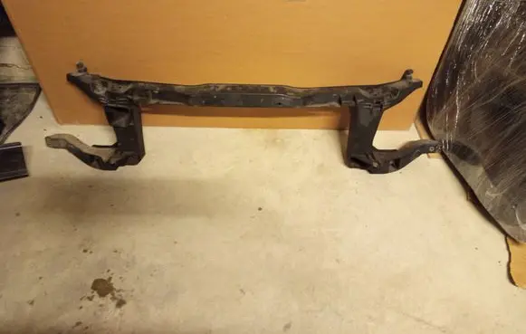 Mercedes-Benz V Class W447 Radiator support slam panel