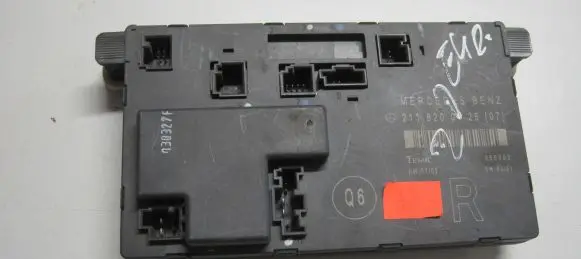 Mercedes-Benz E W211 Seat control module A2118200126