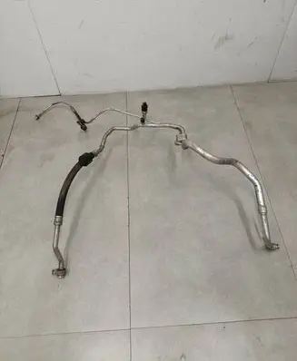 Volkswagen Golf VII Air conditioning (A/C) pipe/hose 5Q0820743G