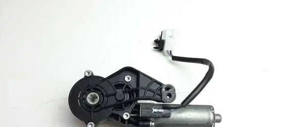 Mercedes-Benz E W211 Seat adjustment motor 0390203207 M7934