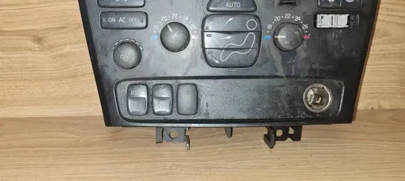 Volvo XC70 Climate control unit