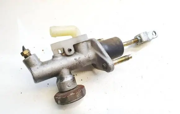Nissan Almera N16 Clutch master cylinder