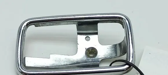 Mercedes-Benz COMPAKT W115 Front door handle cover 1087660611 KAU2823