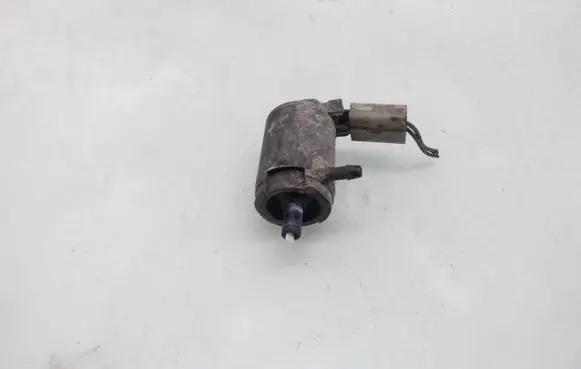 Land Rover Discovery Windscreen/windshield washer pump