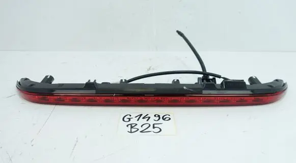 KIA Ceed Third/center stoplight 92700