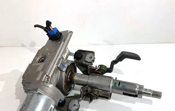 Opel Corsa D Power steering pump 13303385