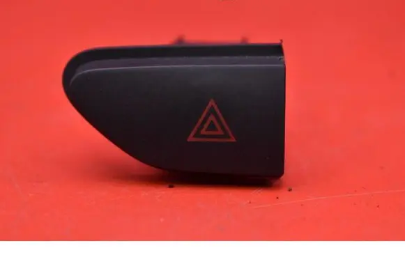 Renault Captur Hazard light switch 252907372R