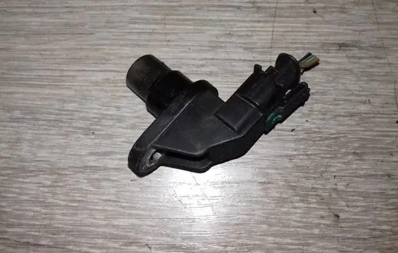 Volvo V70 Camshaft position sensor 8631533