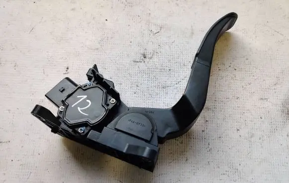Volkswagen Transporter - Caravelle T5 Accelerator throttle pedal A9013000404 187409669 0281002335