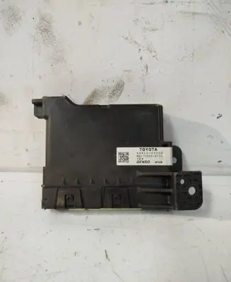 Toyota Verso-S Air conditioning/heating control unit 886500F200 MB1778004732