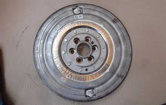 Mercedes-Benz X-class W470 Dual mass flywheel A2820300105-II