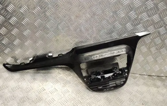 Peugeot 2008 I Dashboard center trim panel 9673830077