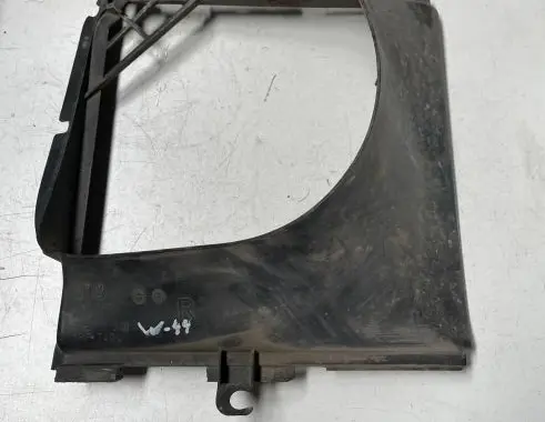 Volkswagen Touareg II Intercooler air guide/duct channel 7L0117340