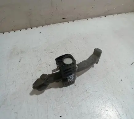 Opel Astra H Rear door check strap stopper 13107851