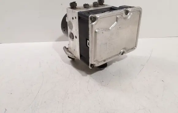 Volkswagen Touareg II ABS Pump 7P0907379P 7P0614517P