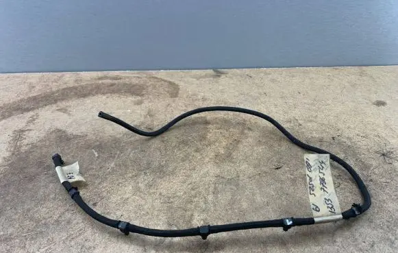 Fuel injector supply line/pipe