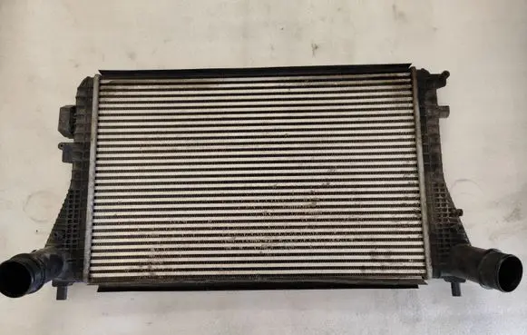 Skoda Octavia Mk2 (1Z) Intercooler radiator 1K0145803AJ