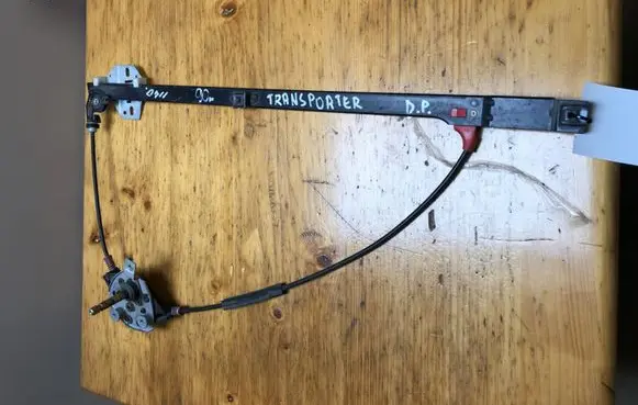 Volkswagen Transporter - Caravelle T4 Front door manual window regulator 