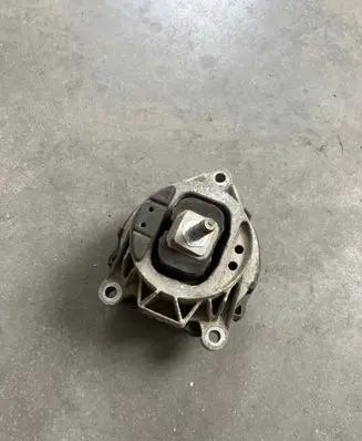 BMW 3 GT F34 Engine mount bracket 6856405 061015