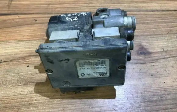 Renault Megane I ABS Pump 10045708113 100457-08113
