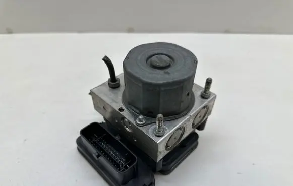 Mercedes-Benz B W246 W242 ABS Pump A0084319412