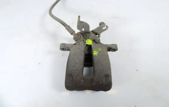 Opel Insignia A Rear brake caliper