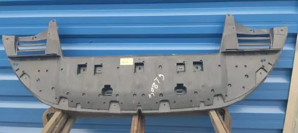 Peugeot 308 Front bumper skid plate/under tray 9807702180